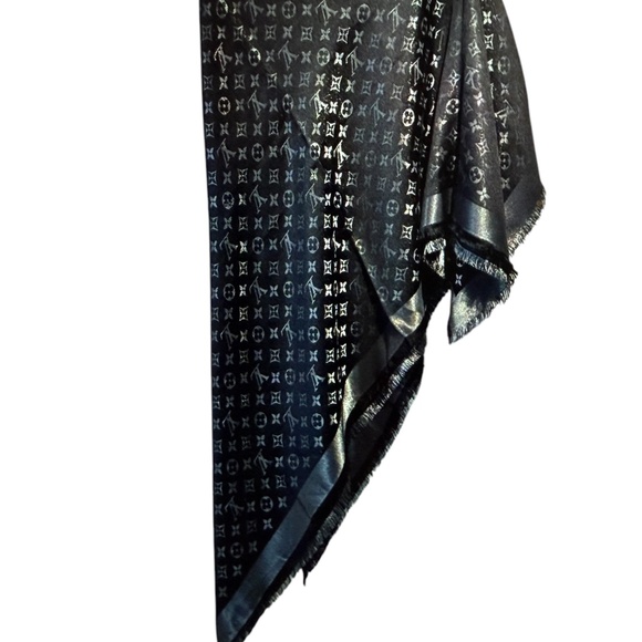 Louis Vuitton Chale Monogram Anthracite Scarf/Shawl - Picture 4 of 4